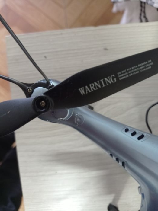 Drone c/ câmara de filmar