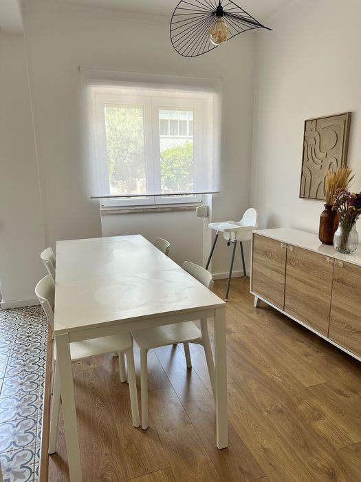 Mesa e cadeiras refeição Ikea