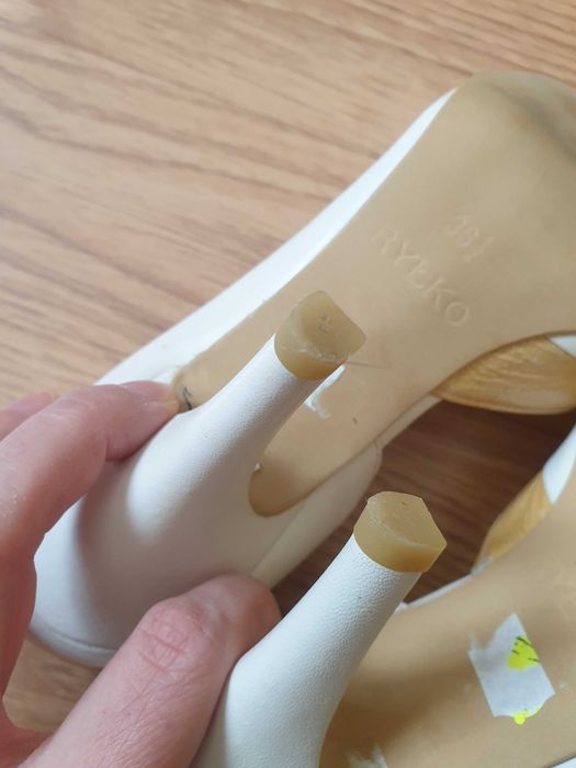 Czułenka szpilki Ryłko 36