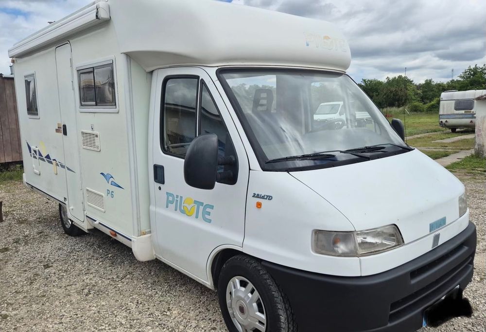 Vendo Autocaravana 2.8 idtd ano 2000