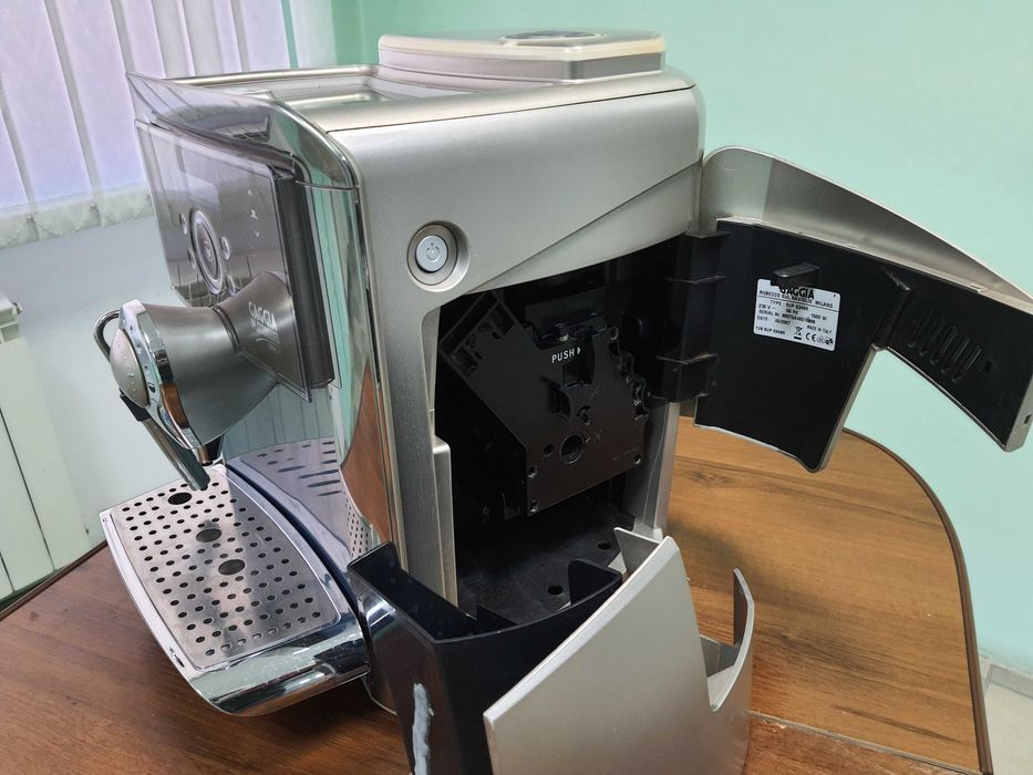 Продам кавоварку Gaggia platinum