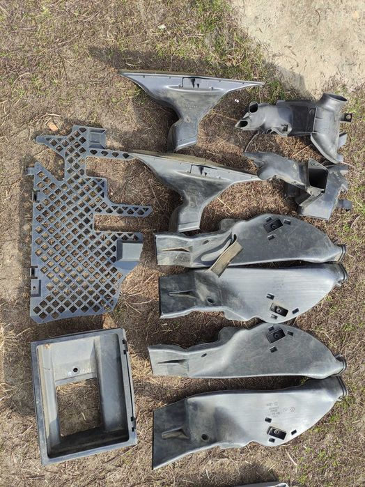 Пластик печки, воздуховоды, салона.  Корпус фильтра салона Октавия тур