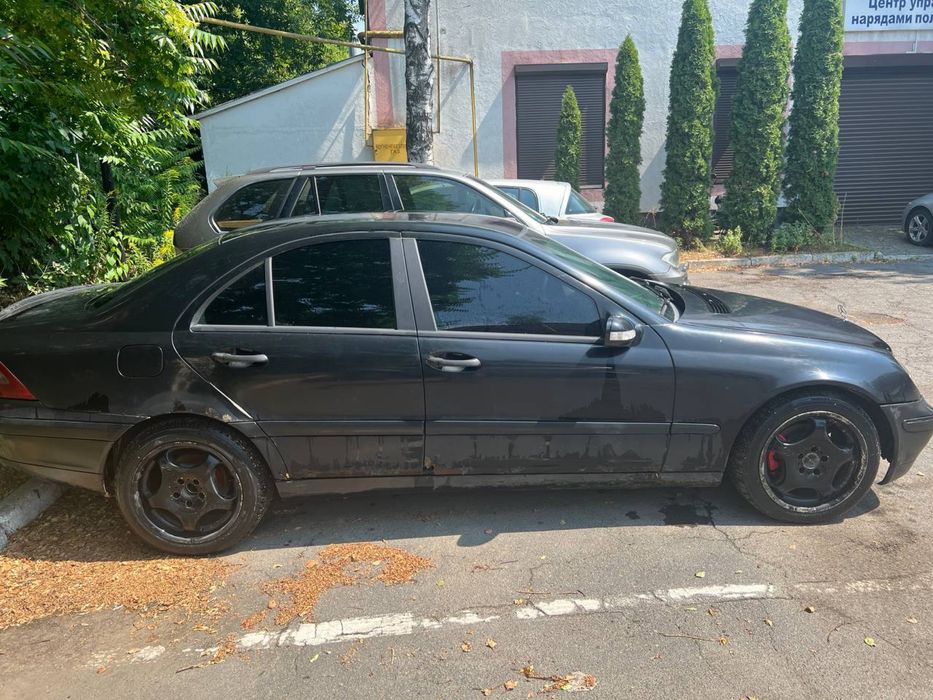 Mercedes Benz w203 C