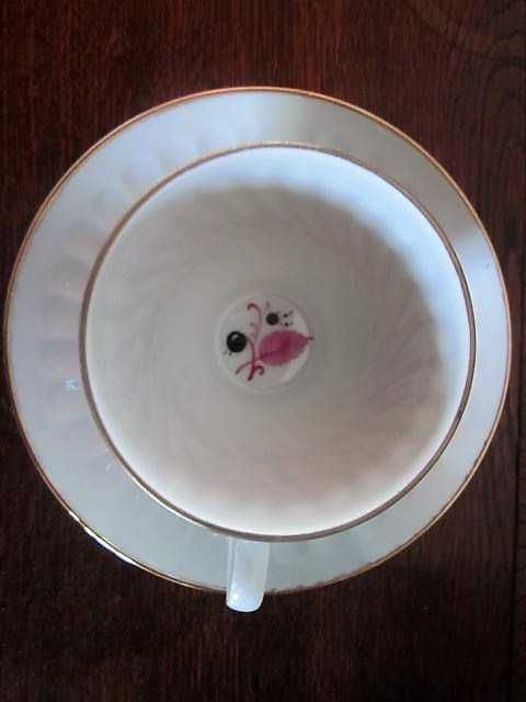 Xícaras de café, pratos etc. porcelana