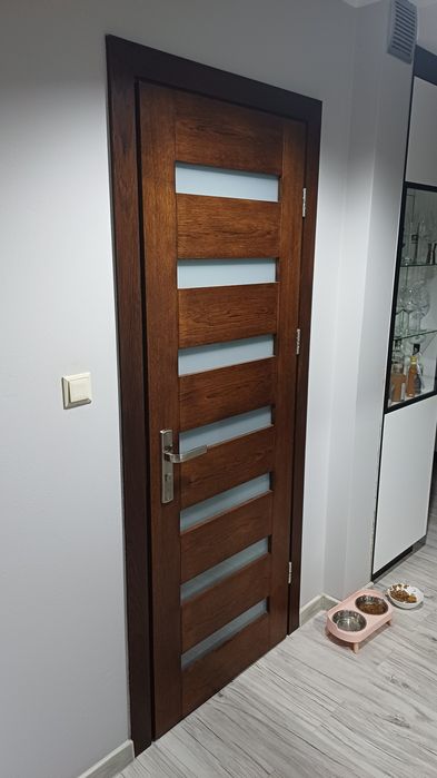 Drzwi wewnętrzne drewniane