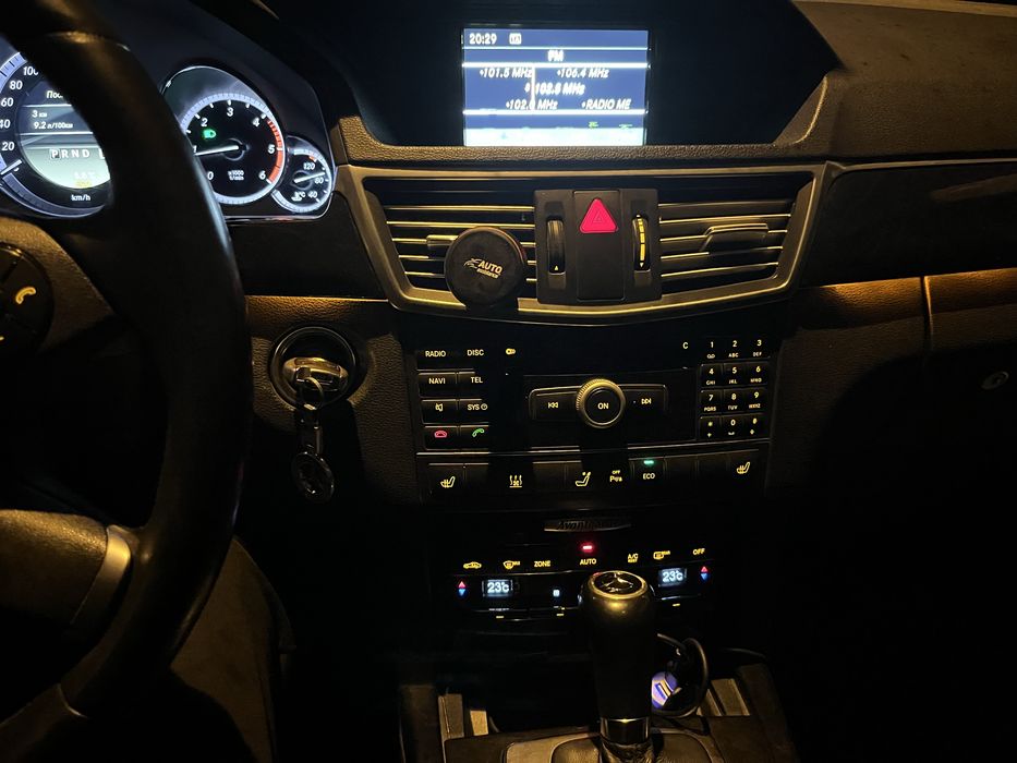 Продам Mercedes E200 W212