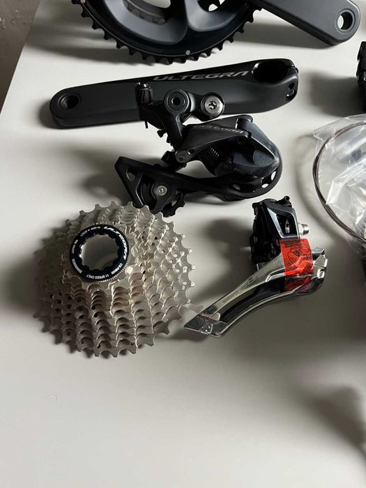Grupo Shimano Ultegra R8020 disc 2-11V 410