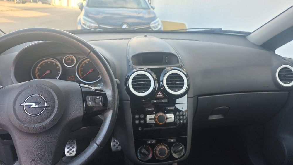 Opel corsa Black edition 1.2 gasolina