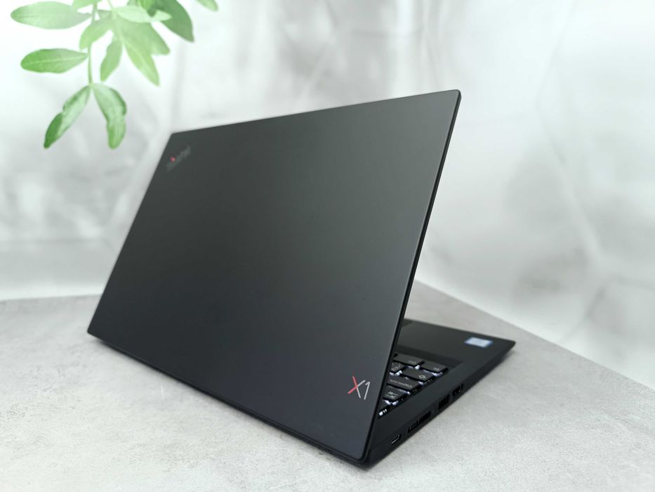 Сенсорний Lenovo ThinkPad X1 Carbon 6 Gen / 14” IPS/i5-8250U/8/256 ГБ