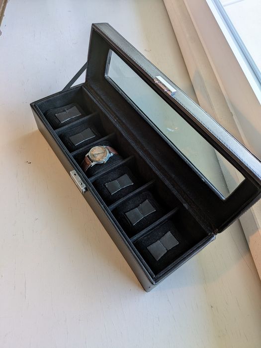 Caixa display 6 relógios com fechadura