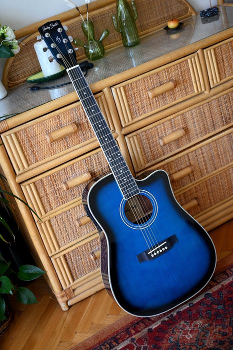 Gitara elektroakustyczna Harleya z pokrowcem