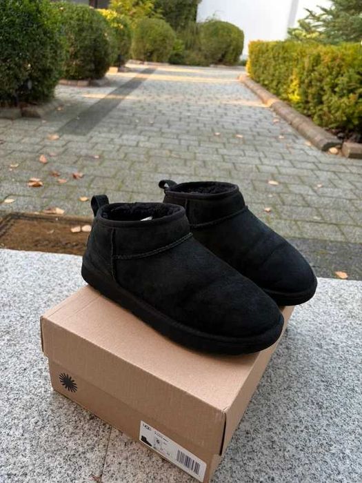 UGG Classic Mini Boots Black r.37