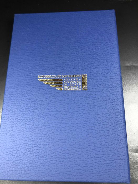 Set Anual Euros San Marino 2010 Proof com Estojo Especial