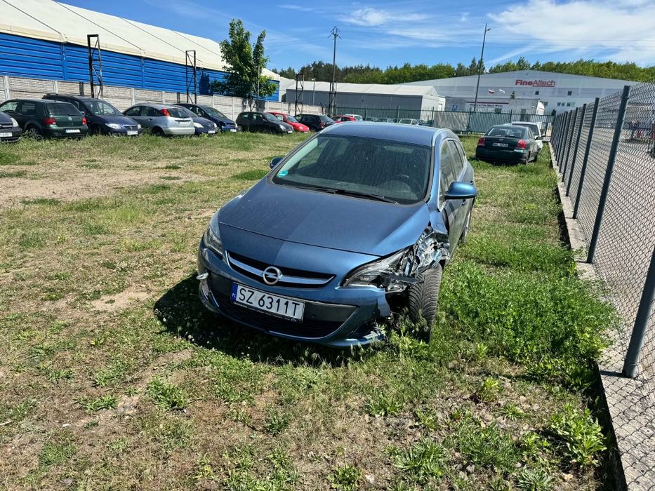 Opel astra sport 2016 powypadkowa