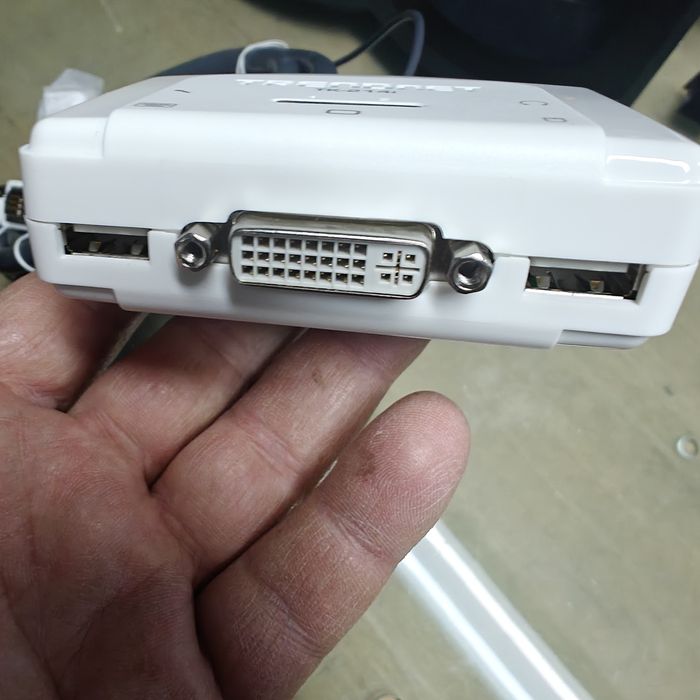 KVM Trendnet DVI