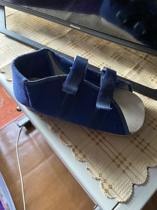 Vendo  săpato  ortopedico  baruco