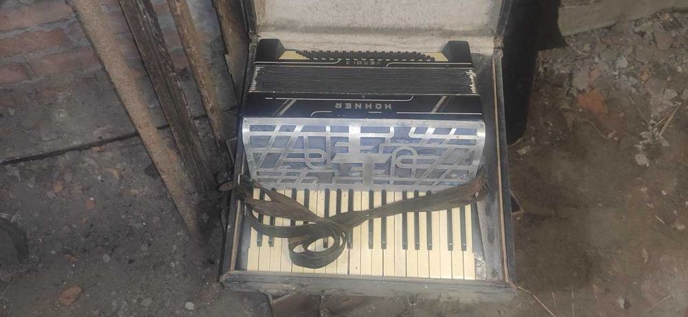 HOHNER VERDI II 34Keys  аккордеон  баян старинный в хорошем состоянии