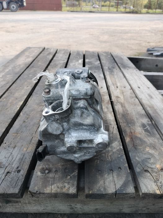 Компресор кондиціонера Volkswagen Caddy DCP32045