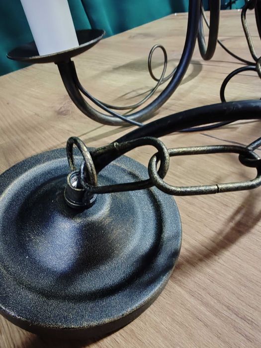 Lampa wisząca Minster na łańcuchu, czarno złoty