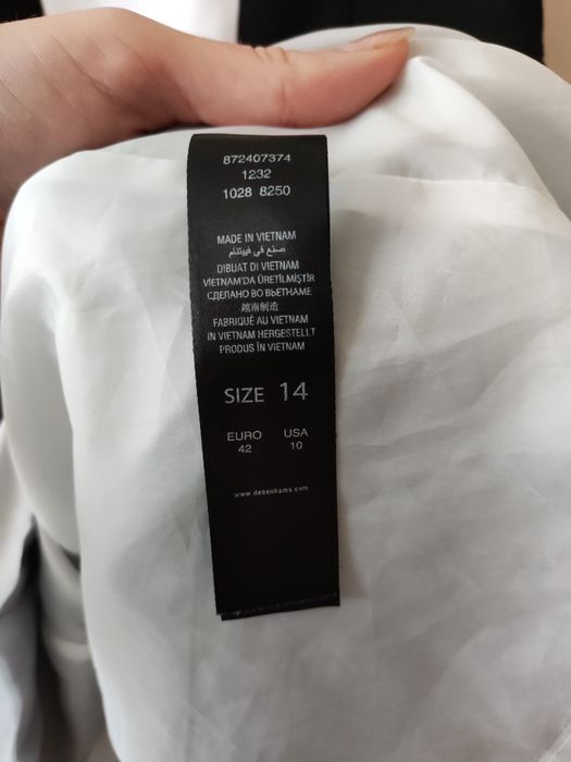 Sukienka z baskinką rozmiar XL midi