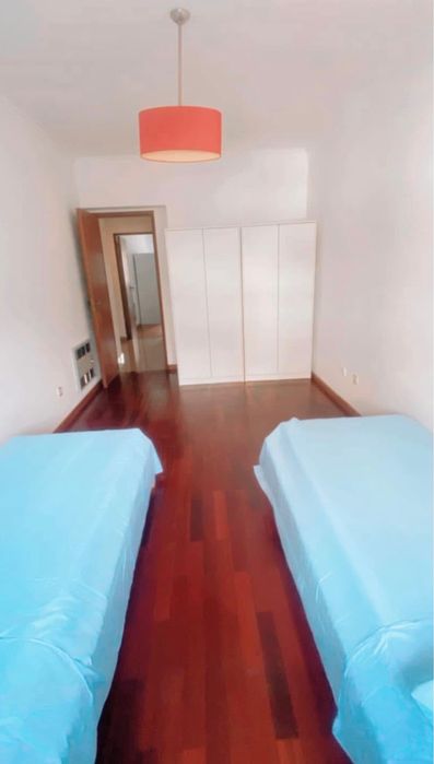 Quarto para arrendar