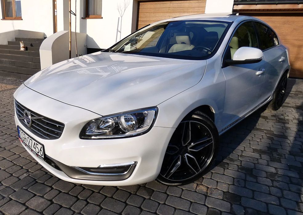 Volvo S60 BENZYNA T5*Automat*80 tyś km*LED*Navi*ALU 19*Gwarancja*Dostawa*Zamiana