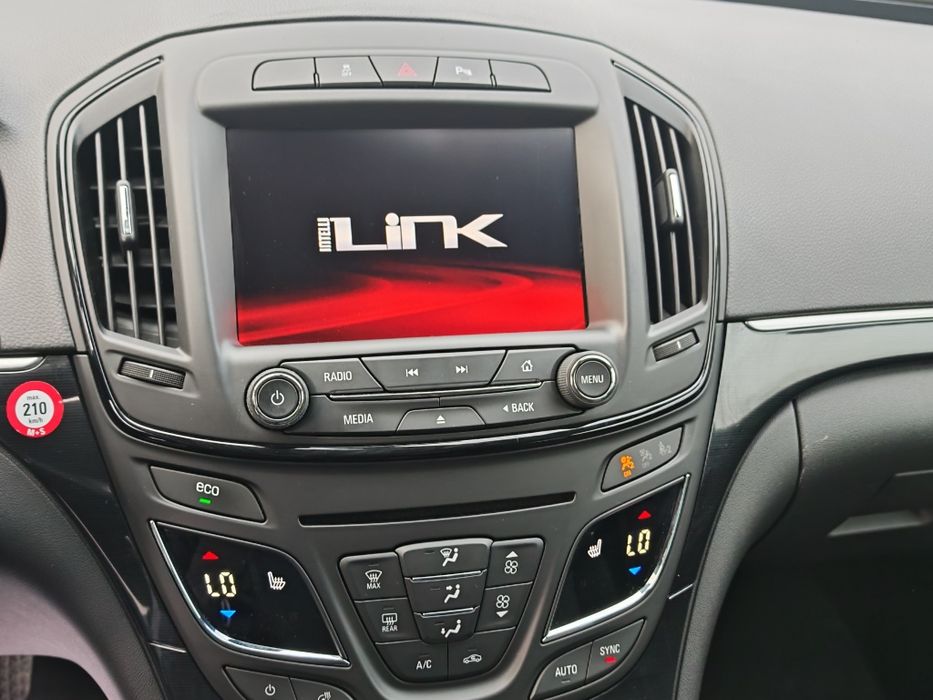 Opel Insignia 2.0 / XENON / LED / duże zegary/ navi / gwarancja