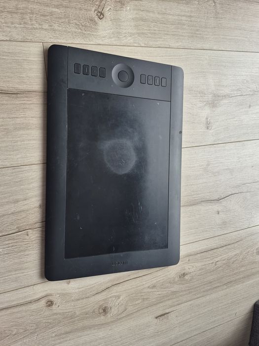 Tablet graficzny WACOM INTUOS M PTH-651