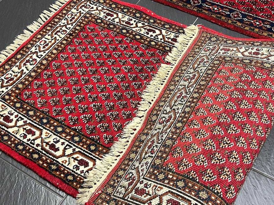 Dois Tapetes Persas SAROUGH MIR originais, com 160cm x 90cm, feitos manualmente em lã sobre algodão