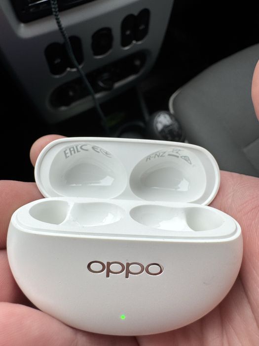 Oppo кейс до навушників