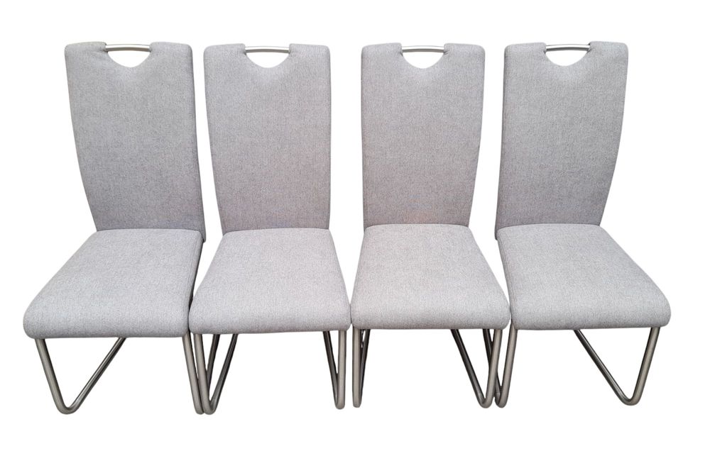 4 Krzesła na płozach, Krzesło, Krzesło tapicerowane