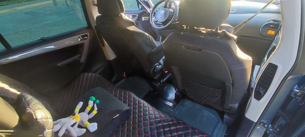Автомобіль Сітроен С4 Гранд Пікассо