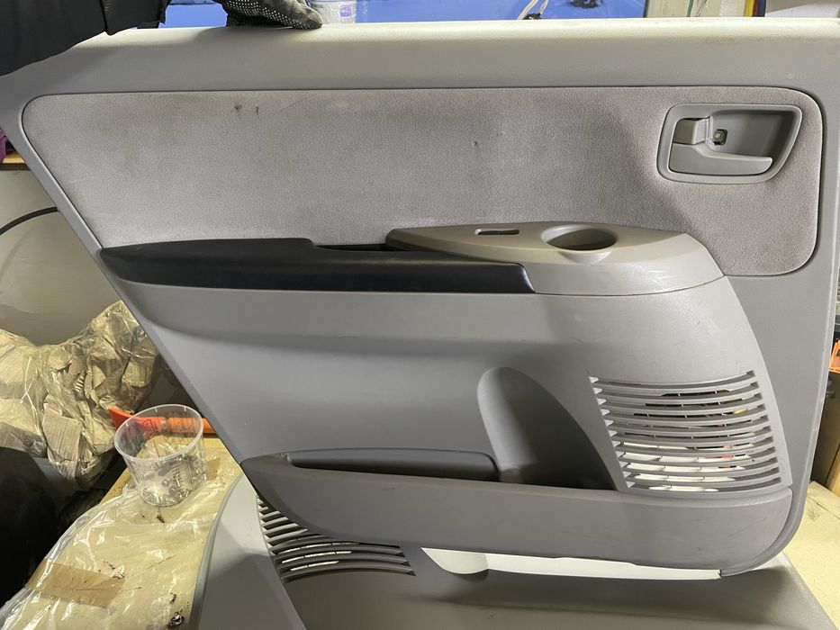 Дверні карти mitsubishi grandis