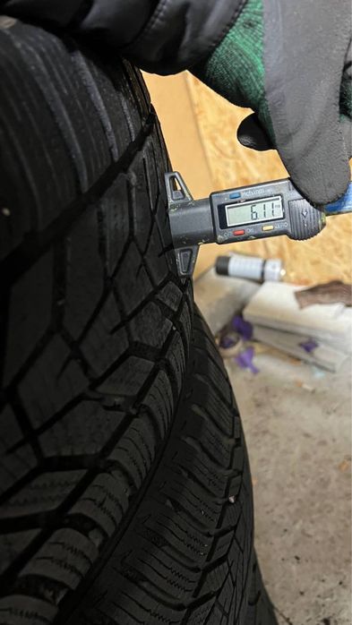 Комплект зимової гуми 235/55/18 Hankook , 2022 року