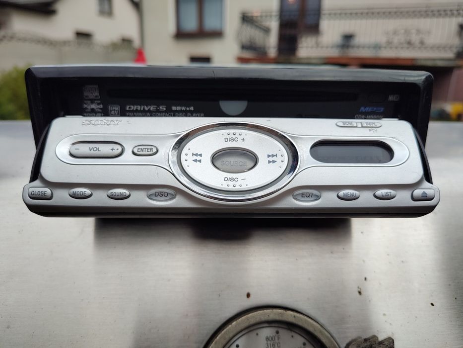 Radio Sony CDX - M8800 black panel