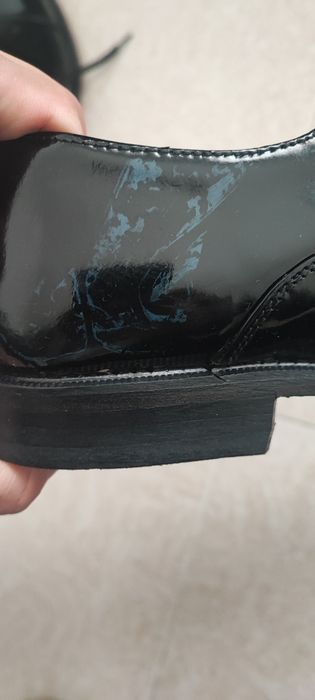Sapatos de Verniz