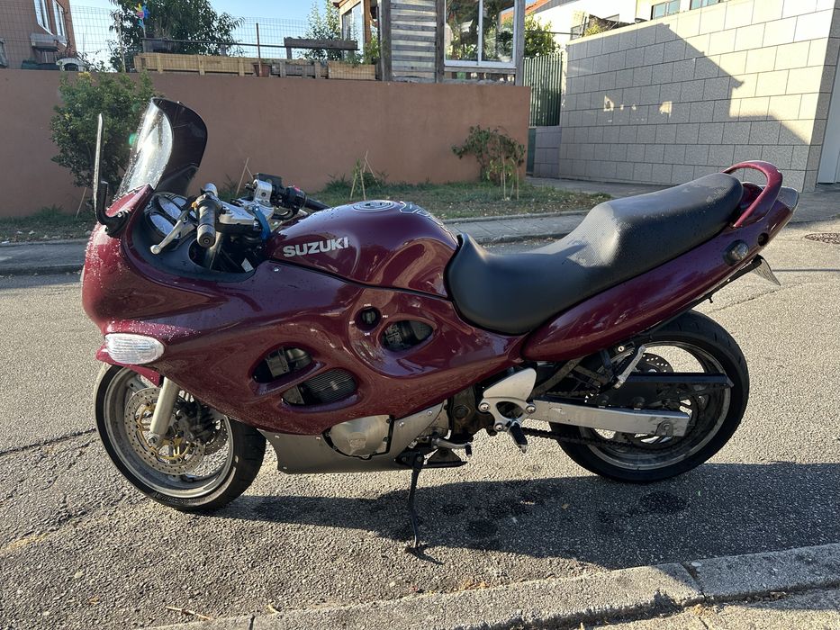 Suzuki GSX 750F KATANA