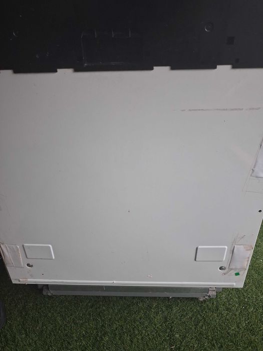 Maquina loiça encastre Beko