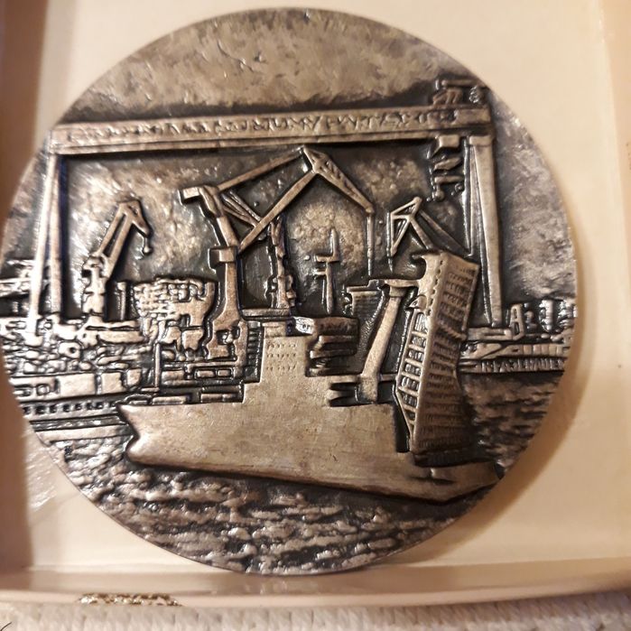 Medal Stoczni sprzedam