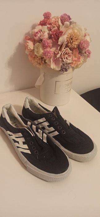 Trampki w rozmiarze 38