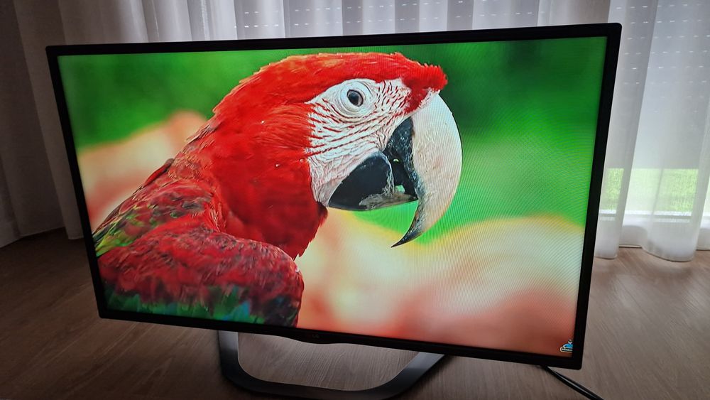 Smart TV LG 42 LED em ótimo estado