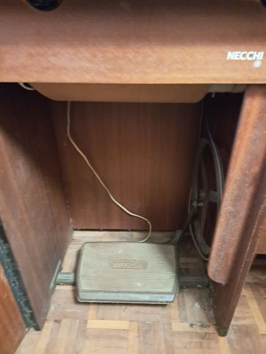 Maquina costura necchi