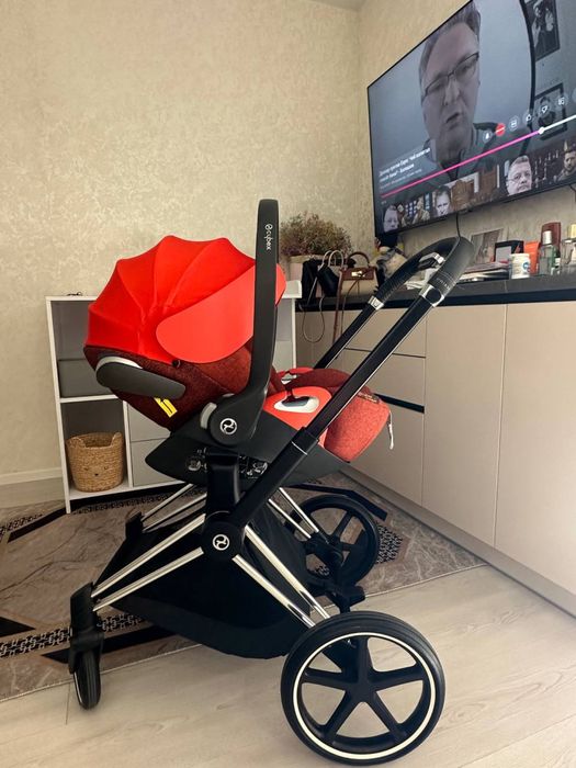 Продам автокресло  Cybex Cloud Zi-Size plus в идеальном состоянии