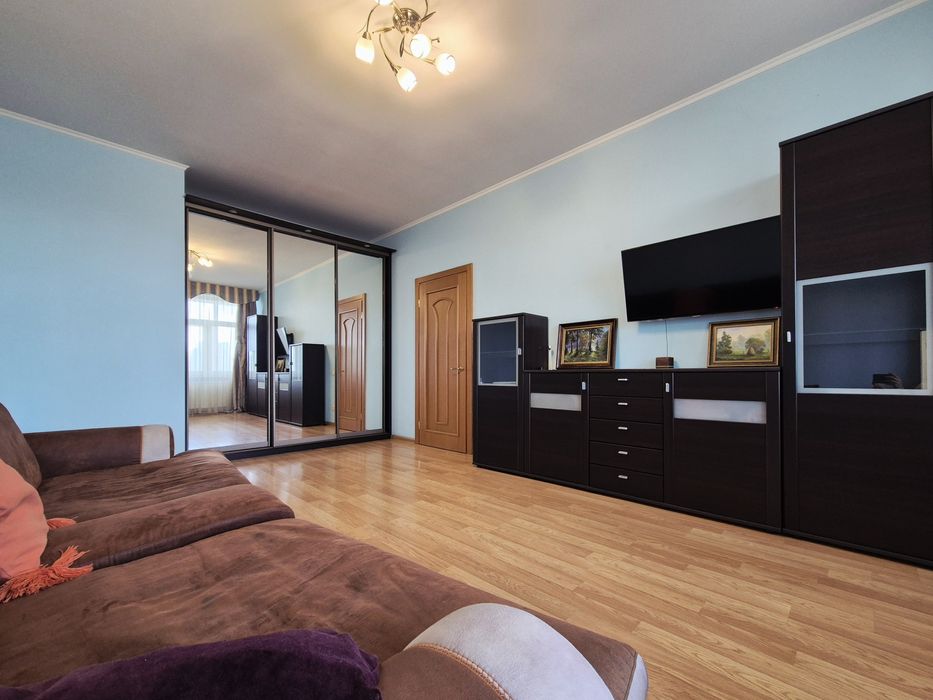 Продаж 2-к квартири в ЖК Елегант, Жилянська 118. Ремонт, Ботсад Фоміна