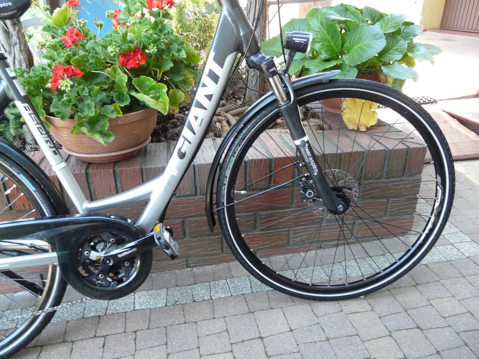 Rower elektryczny GIANT Aspiro Hybrid 28"/55 L, Deore, Niderland