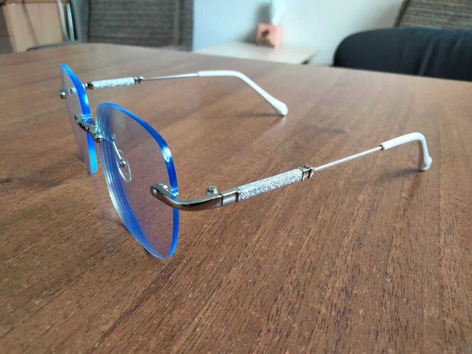 Окуляри для зору -2. Хамелеони, фотохром