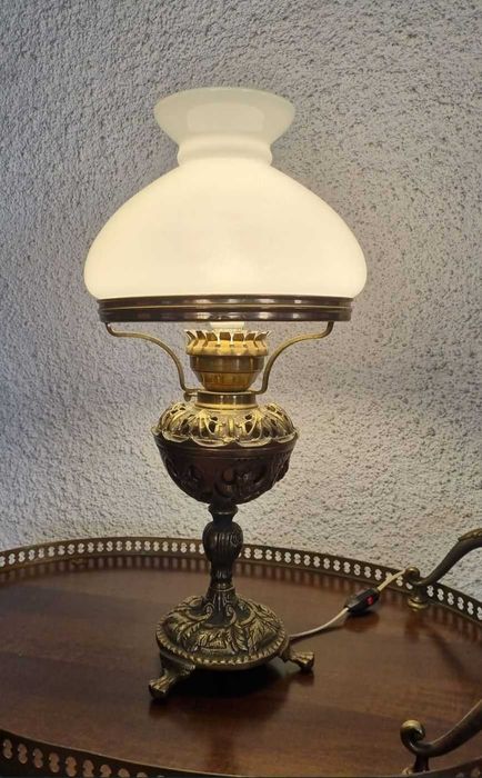 Candeeiro antigo de mesa