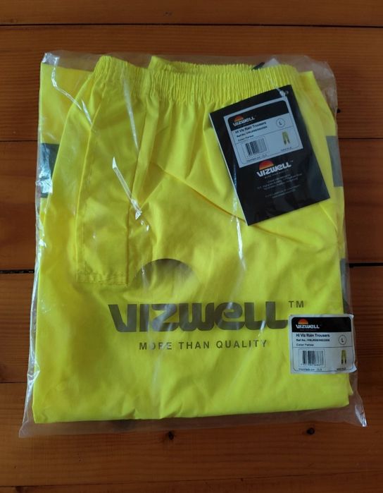 Nieprzemakalne. Męskie odblaskowe spodnie lotnisko Ryanair L nieprzema