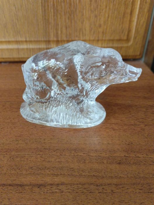 Чудова кришталева  вінтажна статуетка.