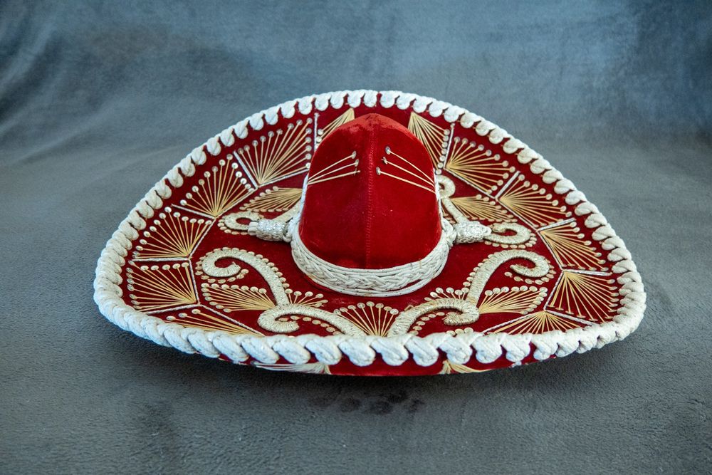 Сомбреро. Pigalle.